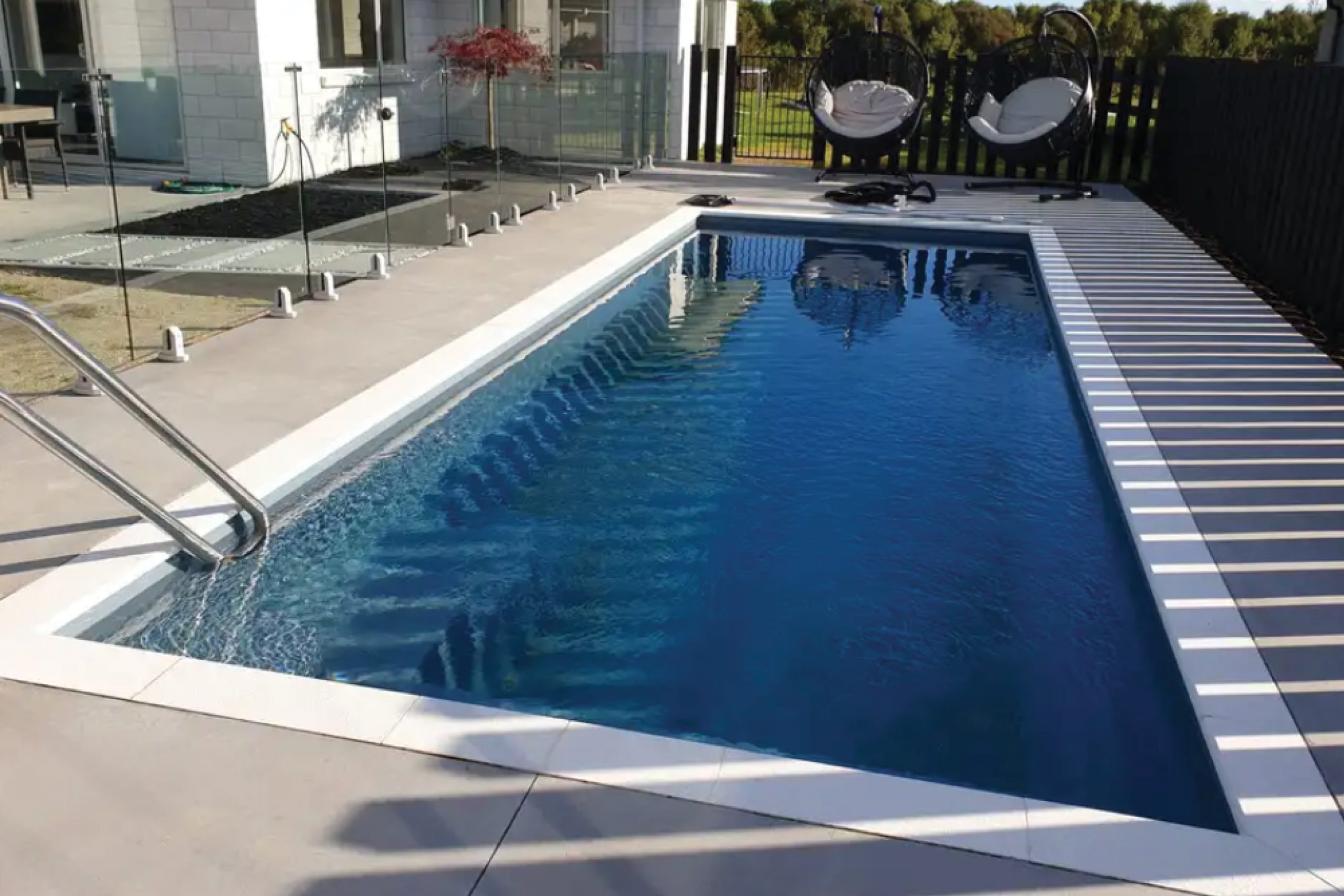 NEW Pool tiles - HOVER2